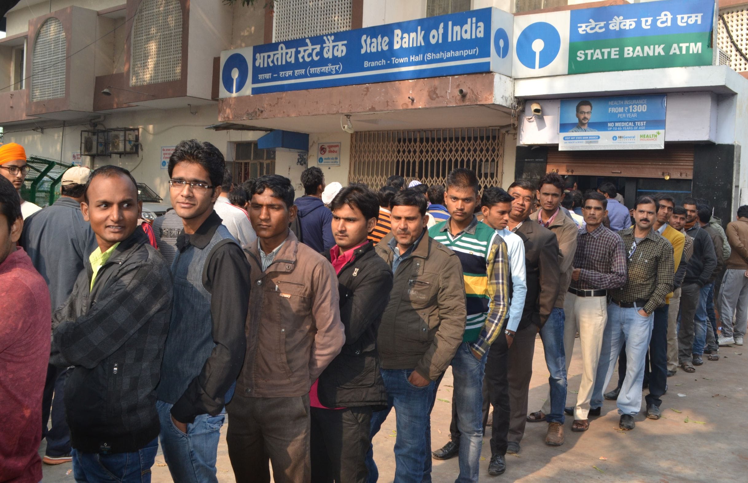 pm narendra modi wants cashless india, but many disadvantages of online payment system