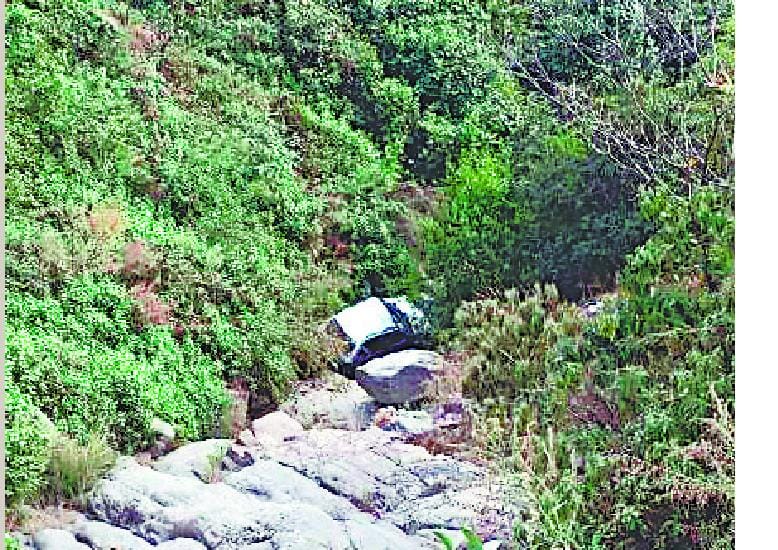 Churani the car fell into the abyss, a death