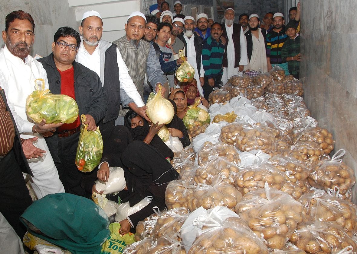 Madrasa committee distributed food workers