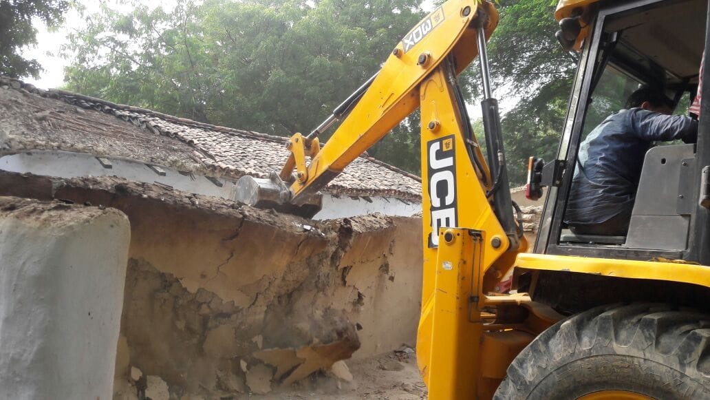 Aslhadhari overbearing police took him from JCB