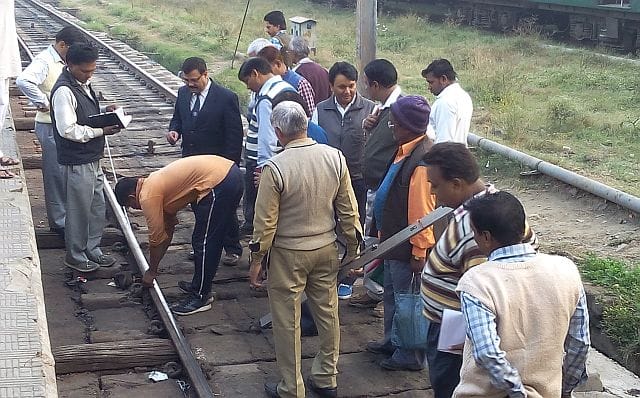 Boxcar Direl, Ghaziabad-Delhi rail route disrupted