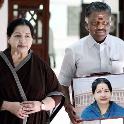 LIVE: jayalalitha's mortal will be kept at Rajaji Bhavan after her last rites
