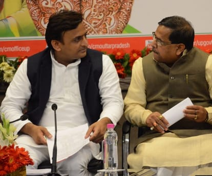  Akhilesh Yadav promises to make homes for poor if come in power again.
