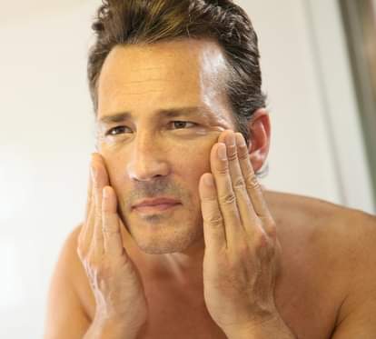 men also get disturb because of wrinkles