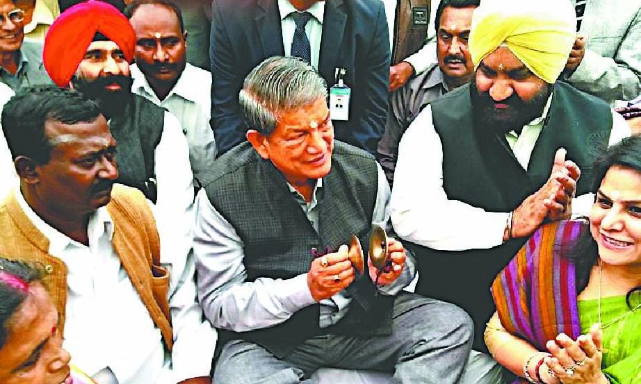 Chandra Thakur friendly ideal for society: CM