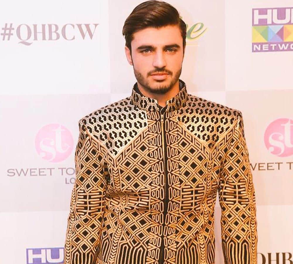 pakistani chaiwala arshad khan did ramp walk