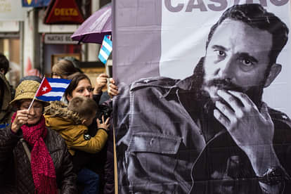 Cuba bans naming of streets and monuments on Fidel