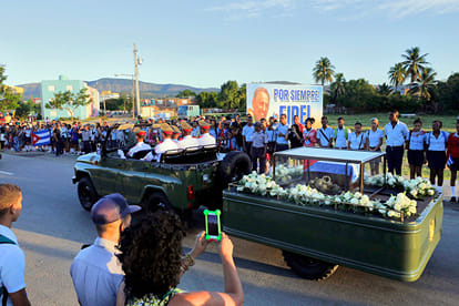 Cuba bans naming of streets and monuments on Fidel