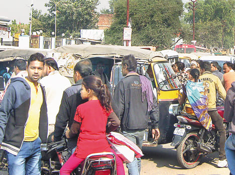 Kalpi to jam hostile urban bus for two hours