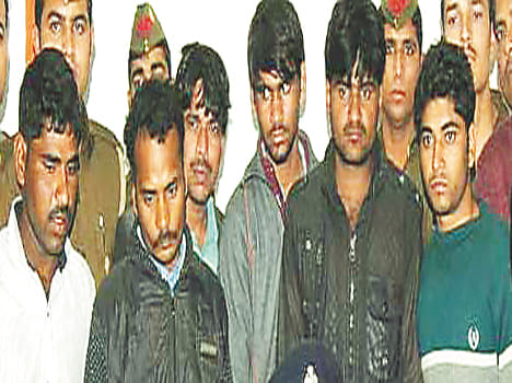 6 member of wehicle thief gang arrested