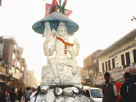 Minus fragmented Shiva statue, new beginning