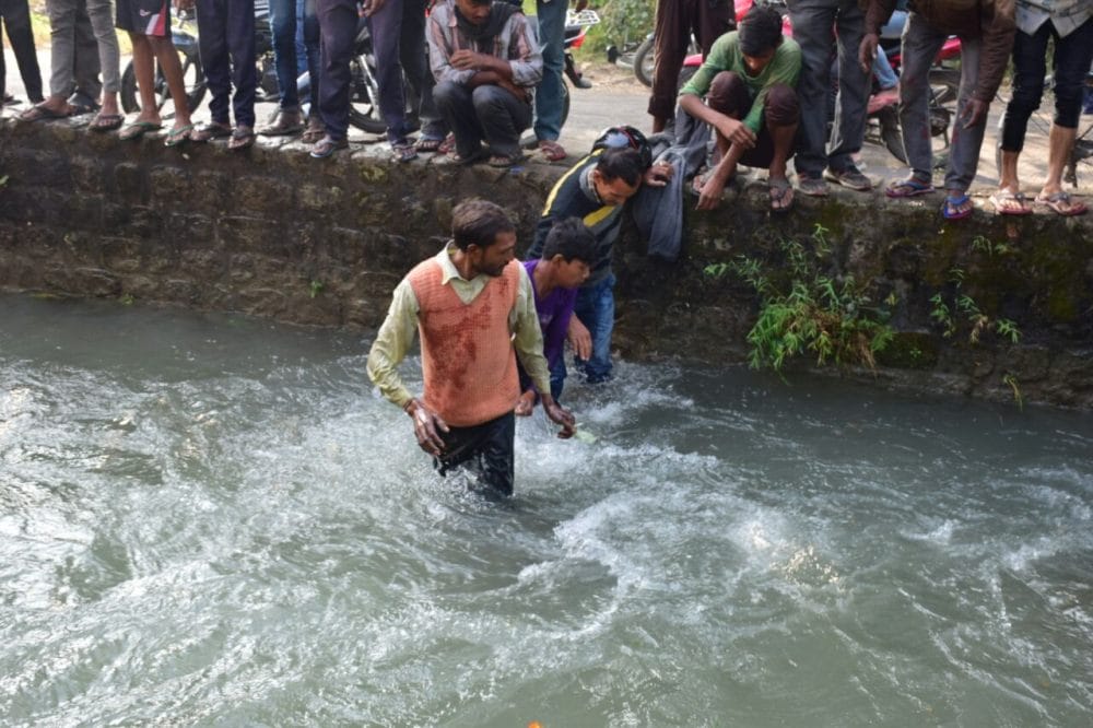 ban currency found in nahar at haldwani