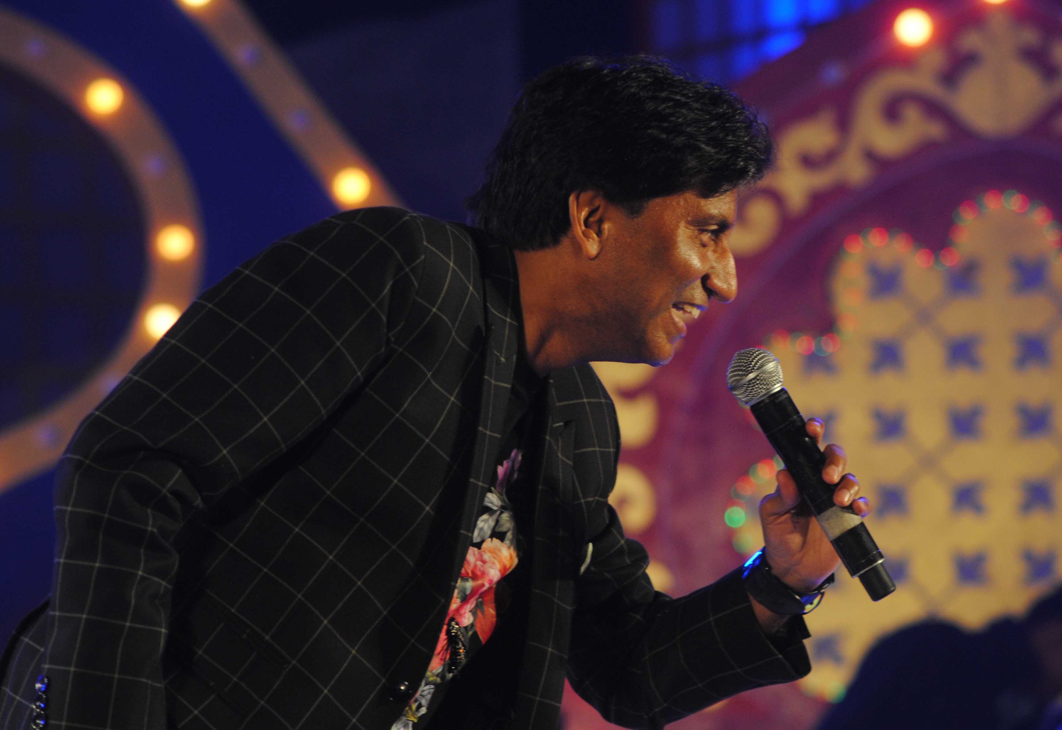 comedian raju shrivastav in lucknow mahotsav