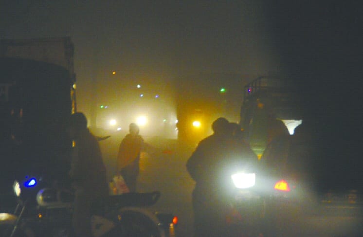 Wrapped in a blanket of fog baghpat