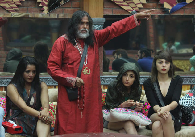 BIGG BOSS: Swami Omji pees in the kitchen area