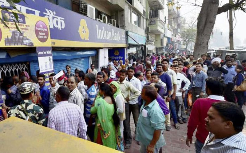 in working hour stand in atm line