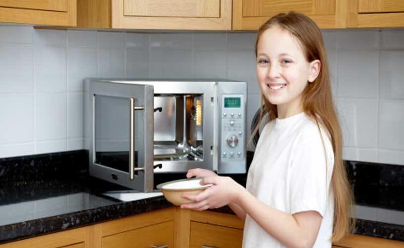 Don't Put These Things In Microwave
