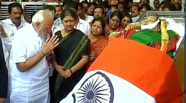 नरेंद्र मोदी, जयललिता का निधन 