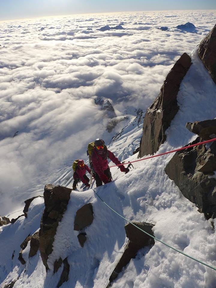 dehradun twin sisters tahsi nungshi on top of mtcook.