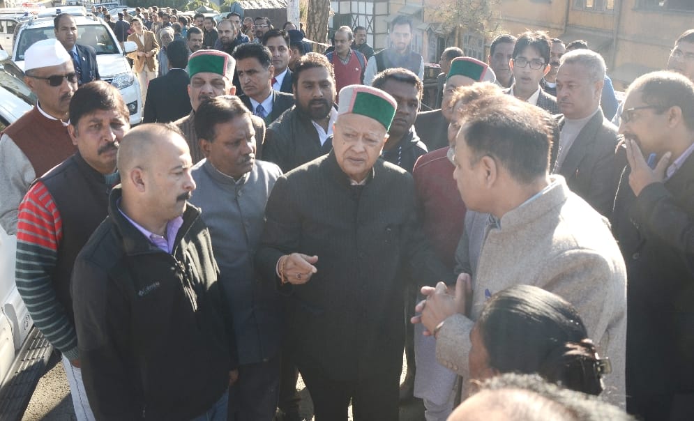 CM Virbhadra Singh Angery With Congress Leaders.