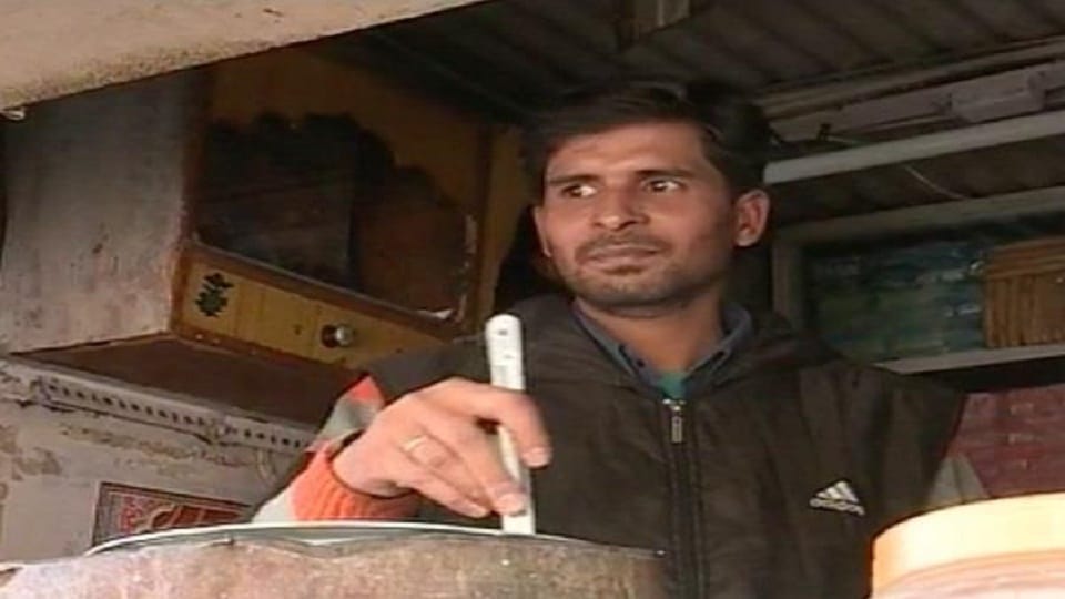 demonetisation 4.8 crore rupees reach in account of a tea seller