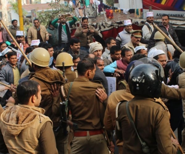 working of Uttar pradesh police.