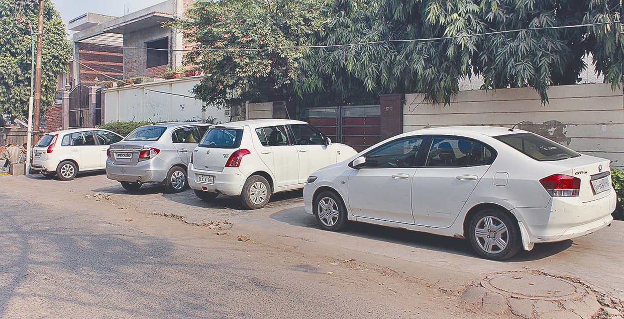 Parking space No. stand Been malls and houses