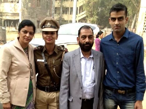 bhargvi became police investigation officer in delhi.