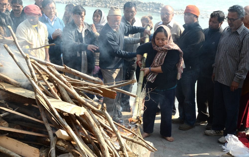 daughter does ias rs tolia cremation