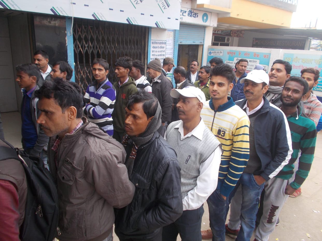 Maintaining currency shortage