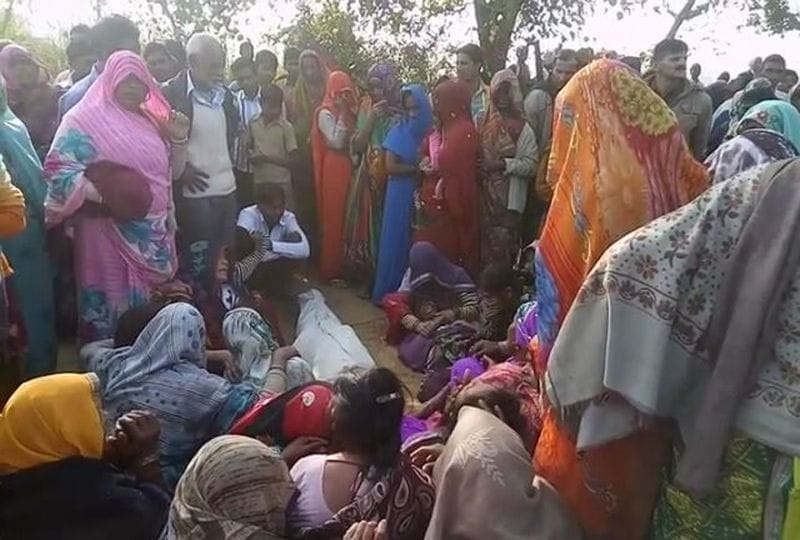  lovers died hanging in Salempur village 