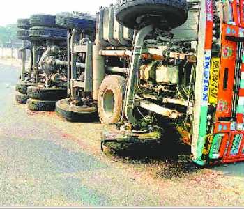 Reflex truck mounted dividers, jam on the highway