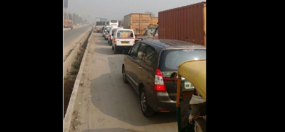 jam on nh 8 due to fog