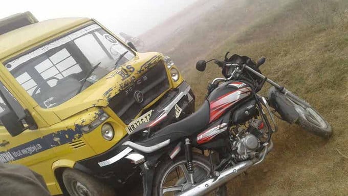 Tripling in the mist on the bike, accident, two death in haryana