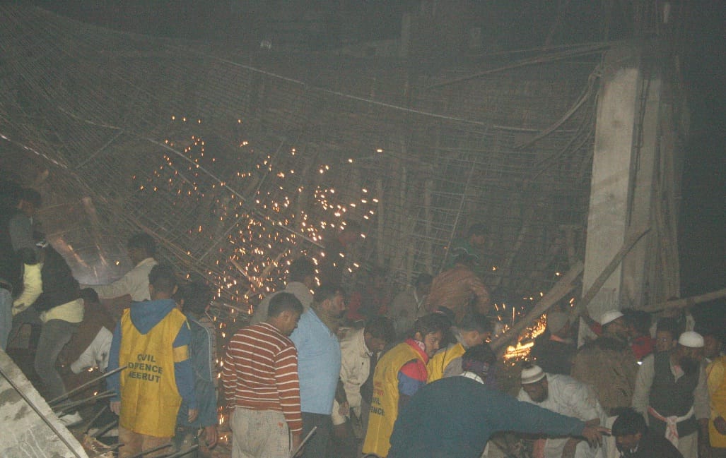 There were prayers, mosque under construction collapsed suddenly killed, many injured