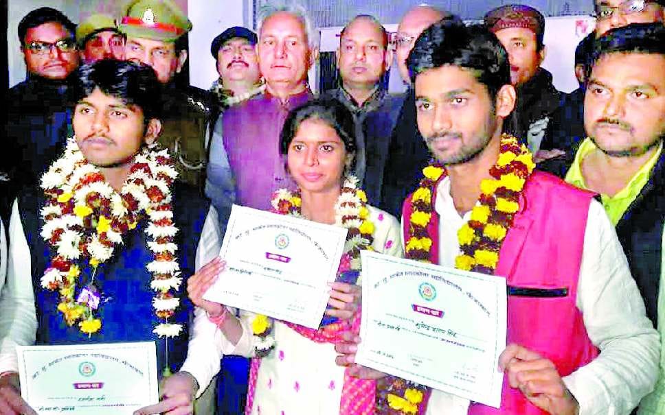 Ekta of ABVP capture seat of  president in Student union Saket