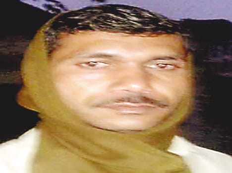 Bikers gang looted cash and chain