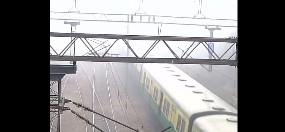 fog delays trains for very long hours, shivganga delay for 27 hours