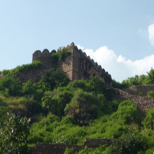 paras patthar in raisen fort