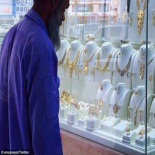  Cleaner Gets Trolled For Looking At Jewellery
