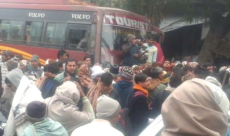 Two days did not get cash, the State Highway jam