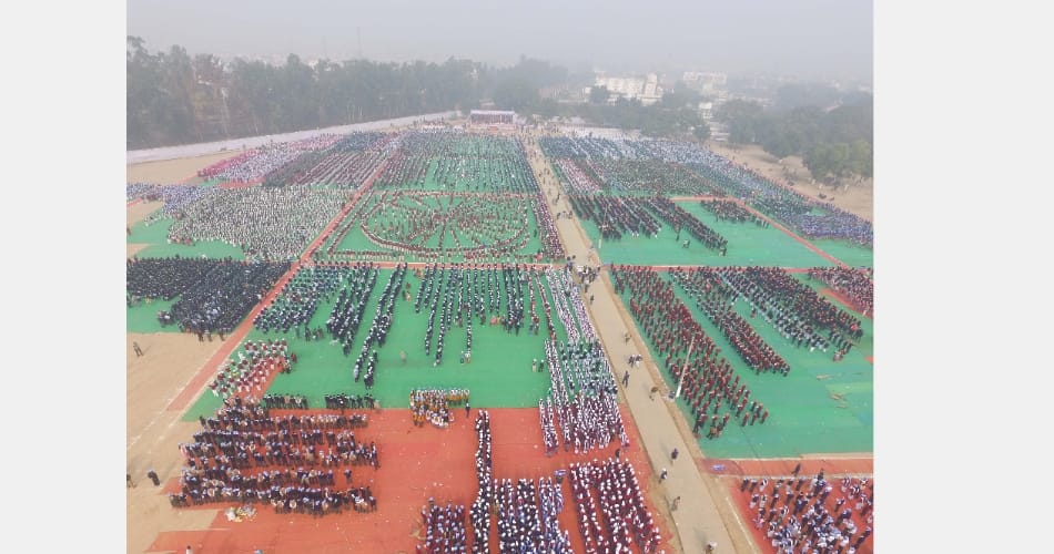 18000 school children recited gita shloka at kurukshetra
