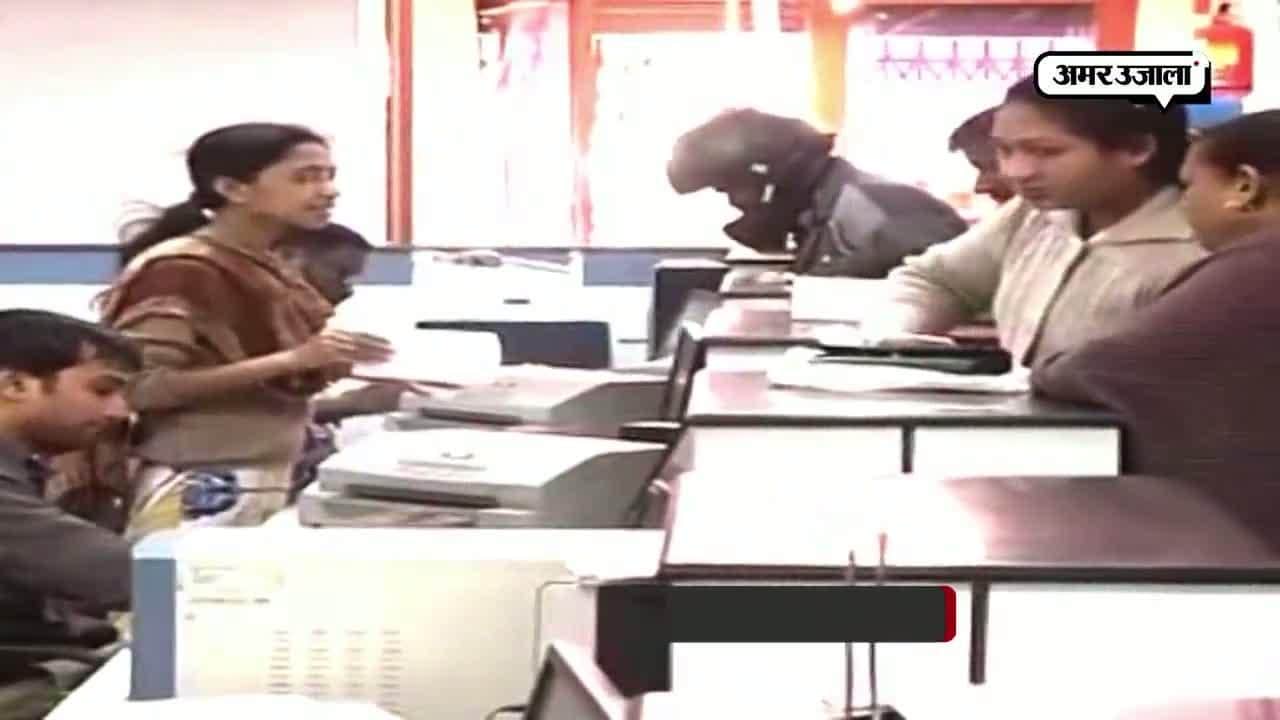 नोटबंदी के 30 दिन,खाली पड़े एटीएम-बैंक, लाइनें भरीं