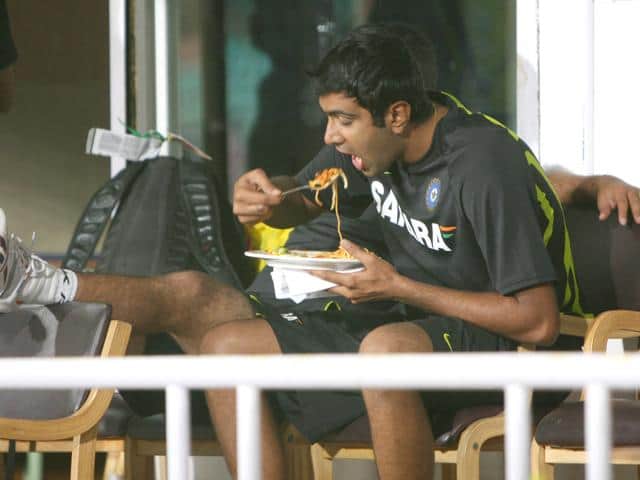 What Cricketers Eat During Lunch & Tea Breaks In A Test Match