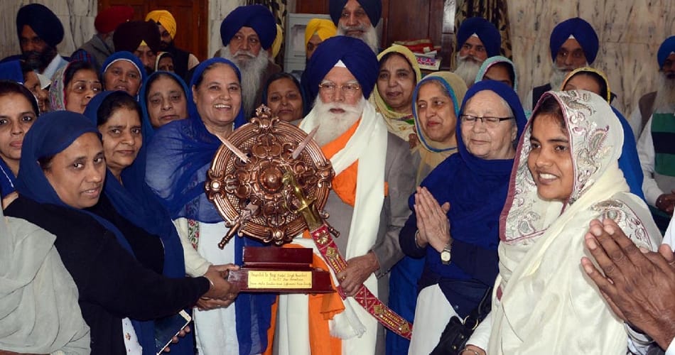 1984 martyr's photos in darbar sahib gallery