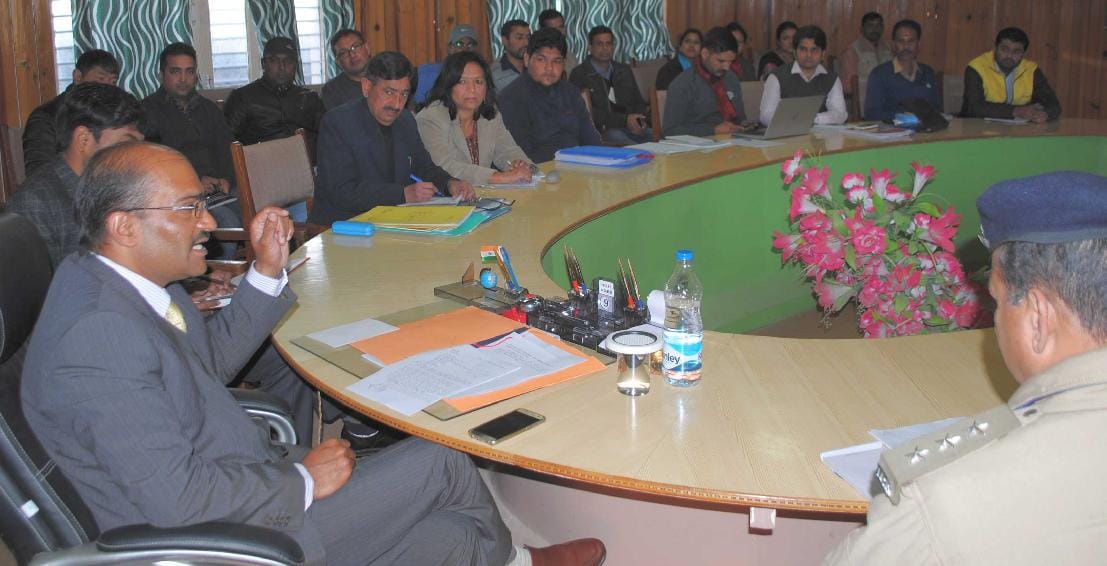 Stop the use of plastic bottles in government offices