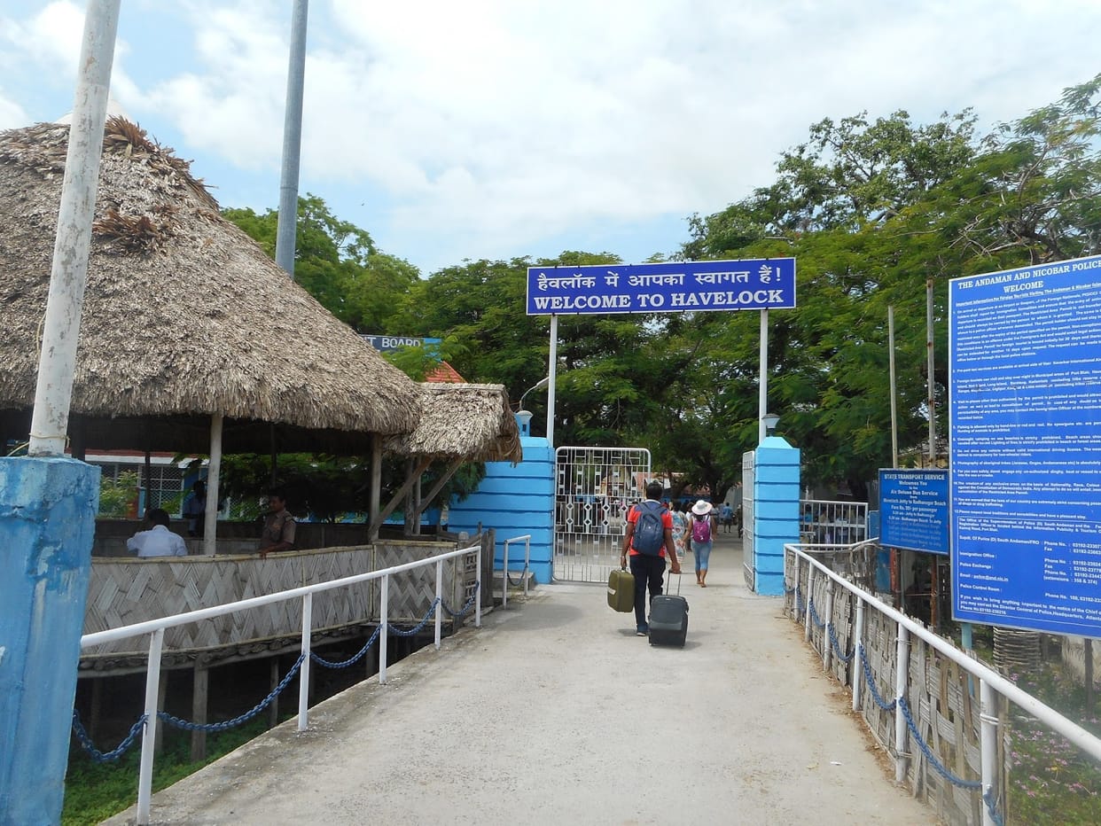  many tourists stuck at andamans due to bad weather