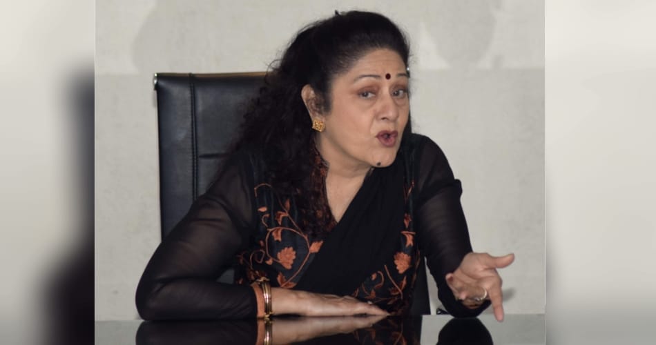 Aruna Irani plays Sanjay Dutt mother in Rocky movie and then seduces her in next film