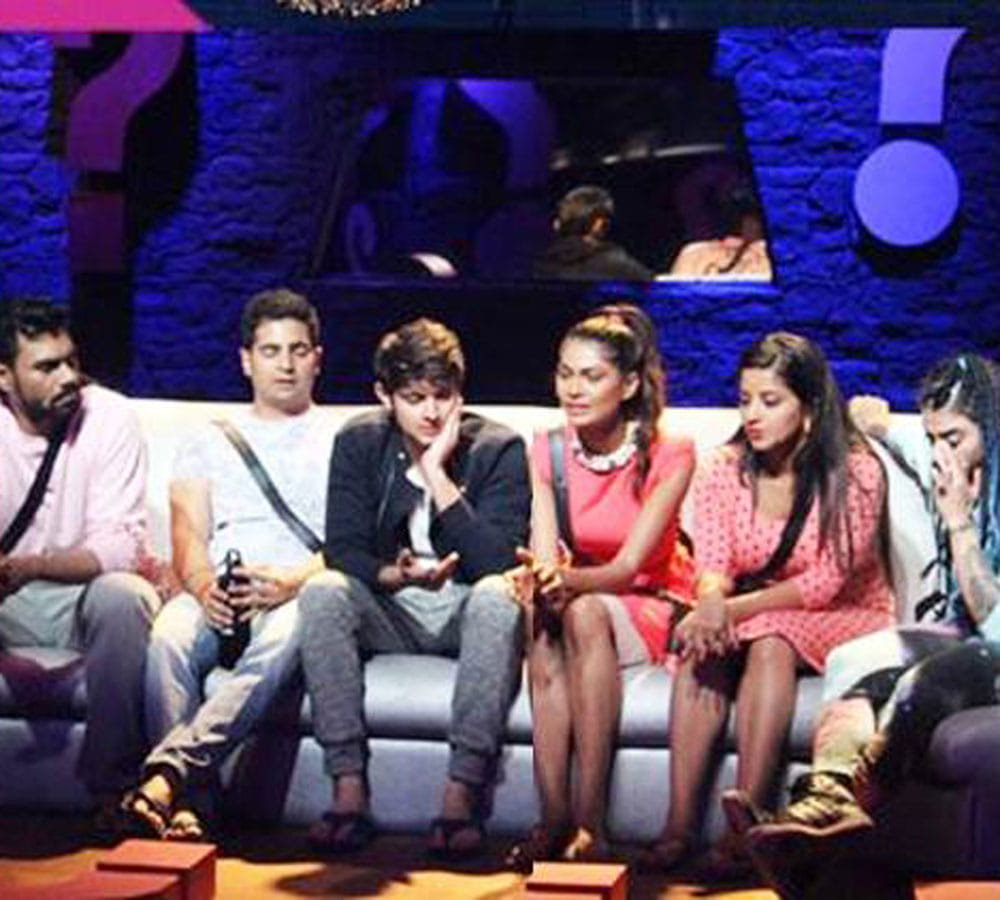 lopa and bani cold war at press conference in bigg boss house