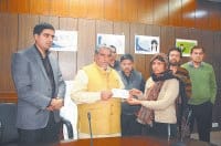 panipat, kurad, spining. mil, die, labour, cheque, disburse